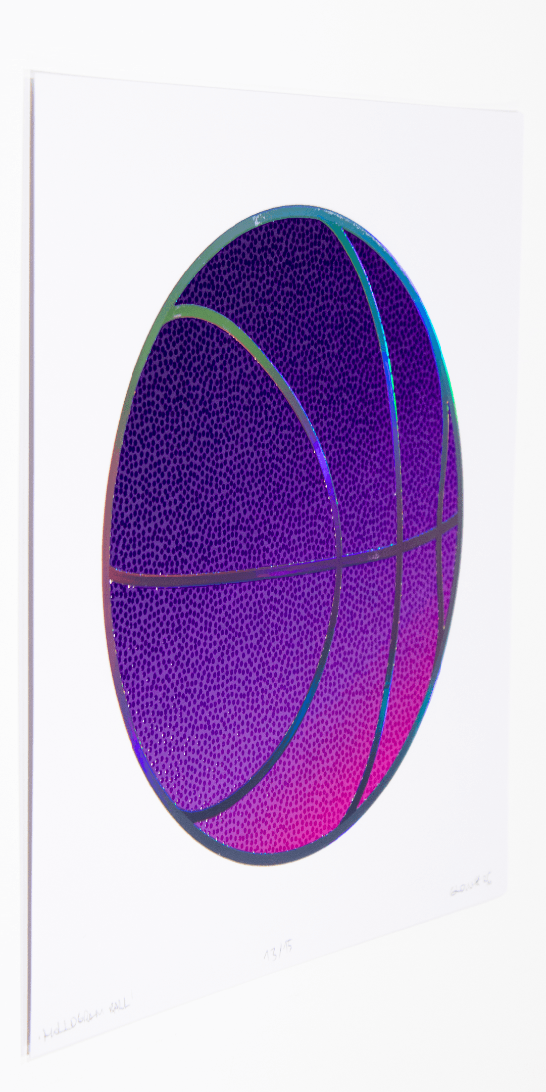 Vertical1_Hologram_Ball